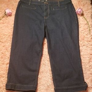 Avenue capris Jean's plus size